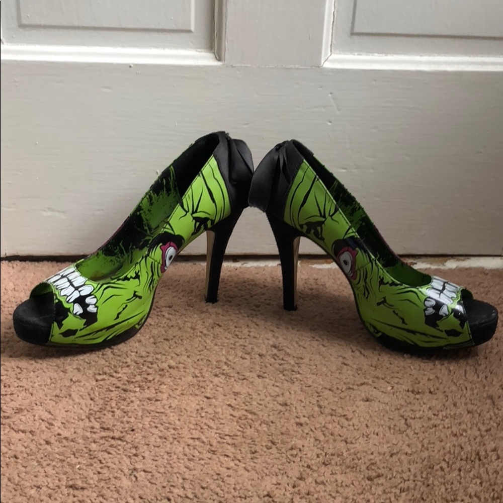 Iron Fist Zombie Stomper Heels - Picture 3 of 8